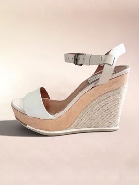 Lanvin Wooden Espadrille Wedge
Sandals Size 40